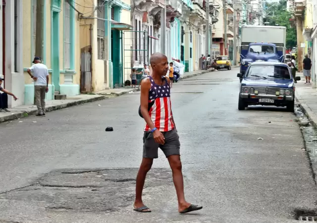 Las calles de La Habana muestran la dura crisis que afrontan los cubanos