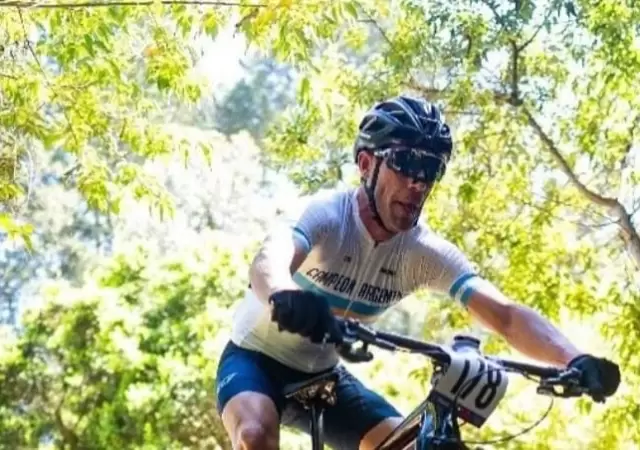 El ciclista, Hugo Pernini
