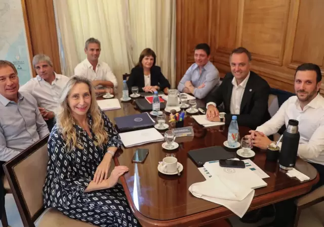 La mesa en la que se toman las decisiones en el Gobierno