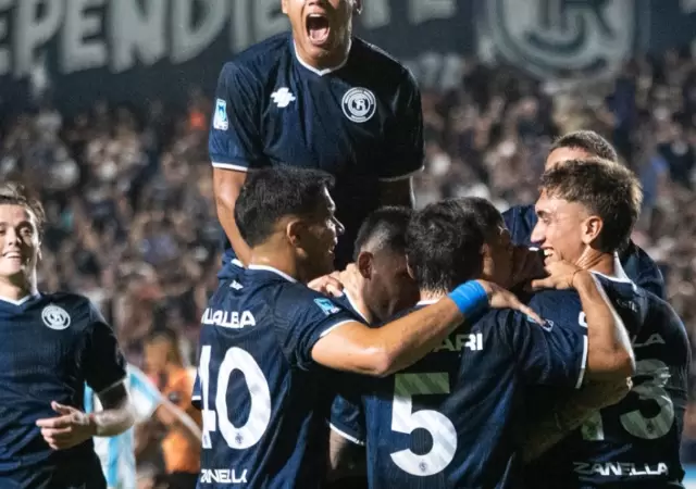 independiente Rivadavia l�der se su zona