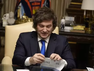 Javier Milein tiene el nuevo DNI electr�nico/ Fuente: Presidencia