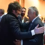 El "Tour de la gratitud" llega a Mendoza: Milei juega fuerte a cuatro d�as de las elecciones municipales