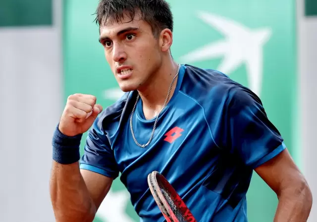 Rom�n Burruchaga (118�) reafirm� su gran presente en el Challenger de Rosario al clasificarse a los cuartos de final con una actuaci�n s�lida.