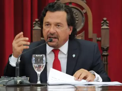 El gobernador salte�o, Gustavo S�enz, denunci� extorsiones del PJ comandado por Cristina Kirchner. (Foto: archivo web)