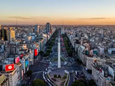 Fuerte explosi�n en una planta de Edesur en Caballito dej� a 100 mil usuarios sin luz