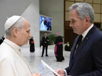 El papa Le�n XIV y el jefe de la diplomacia argentina Pablo Quirno. (Foto: web)