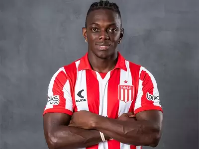 Cetr� todav�a puede jugar en Boca.