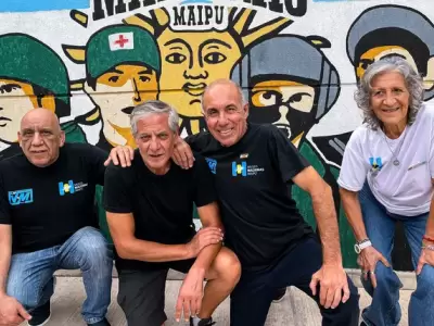 Mario Olgu�n se prepara para regresar a las islas con la misi�n de rendir un homenaje personal a sus compa�eros ca�dos en defensa de la Patria.