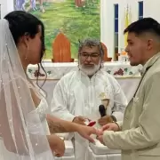 Esc�ndalo en Corrientes: El Arzobispado eval�a sancionar al cura que cas� a una pareja trans