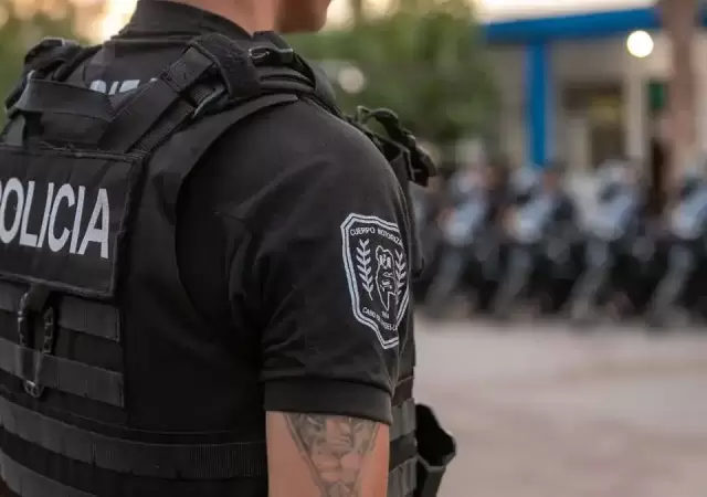 La reforma de la Ley 6722 protege el sueldo y la estabilidad laboral del personal policial bajo investigaci�n.