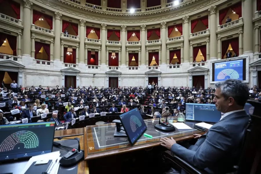 La reforma laboral que impulsa el Ejecutivo entra en una etapa de definiciones clave este mi�rcoles en el Congreso.
