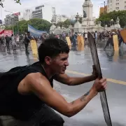 Identificaron a los 17 atacantes del Congreso: dos detenidos y 15 prófugos en la mira de Seguridad