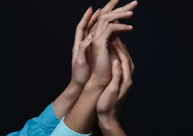 Seg�n la psic�loga, muchas parejas abren su relaci�n en medio de una crisis y terminan enfrentando un vac�o emocional inesperado.