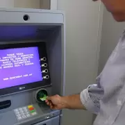Paro general de la CGT: qué pasará con los bancos y cómo operan este jueves