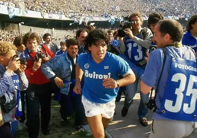 Diego Armando Maradona en el Napoli