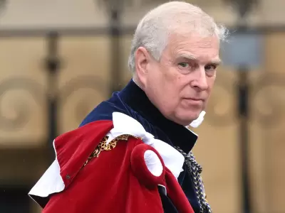 Giro hist�rico en el Reino Unido: El pr�ncipe Andr�s, detenido en su cumplea�os por el caso Epstein.