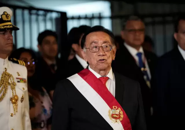 El Congreso eligi� a Jos� Mar�a Balc�zar como presidente del Per�.