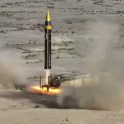 Máxima tensión: Irán exhibe su poder de fuego naval mientras Estados Unidos prepara un despliegue militar histórico