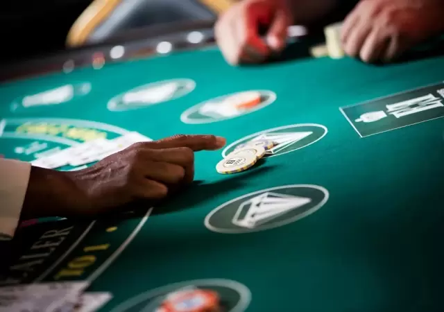 Plata para el Casino, pero no para sus hijos