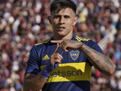 Debut hist�rico de Adam Bareiro en Boca.