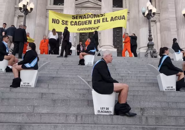 Greenpeace en el senado