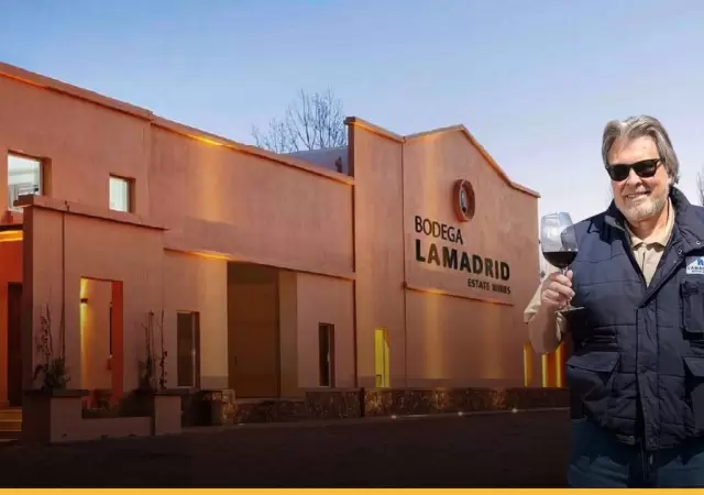 Guillermo Garc�a Lamadrid en su finca de Agrelo: de Cuba a Mendoza, una apuesta por el Malbec de clase mundial.