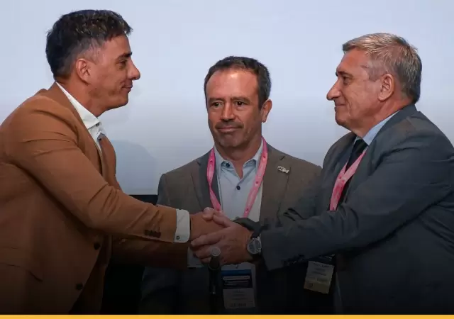 Alianza estrat�gica: el intendente de Guaymall�n, Marcos Calvente, junto a referentes industriales y del Plan Pilares.