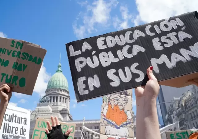Paro universitario nacional: La UBA inicia huelga por tiempo indeterminado