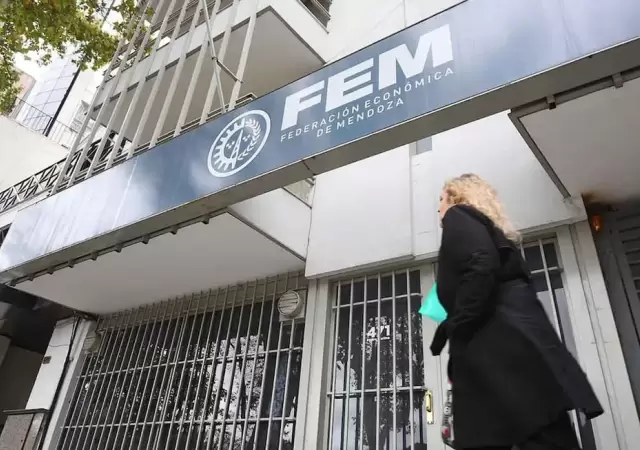 frente-del-edificio-la-federacion-economica-mendoza-ubicado-calle-pedro-molina-471-ciudad