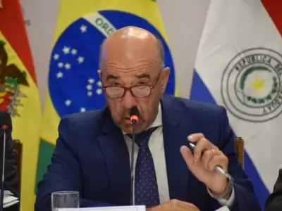 El exembajador Oscar Laborde advierte sobre el peligro de abandonar la neutralidad.