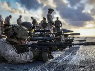 Misi�n cr�tica. Miles de infantes de Marina fueron movilizados para asegurar el paso del 20% del petr�leo mundial, hoy bajo amenaza de Ir�n.