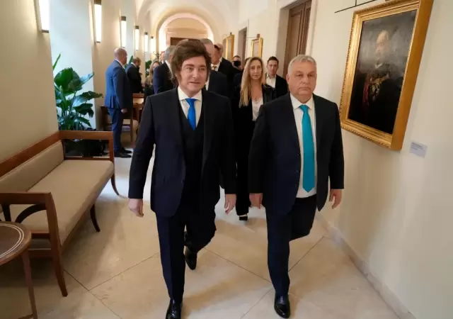 Javier Milei, junto a Viktor Orban.