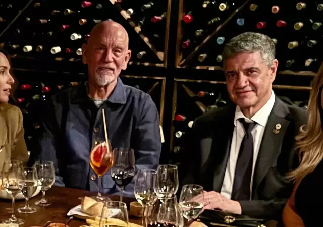 John Malkovich y Jorge Macri cenaron en Don Julio.