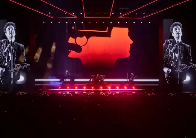 Soda Stereo inici� su gira 'Ecos' con un lleno total y la confirmaci�n de nuevas funciones ante el �xito rotundo de ventas.