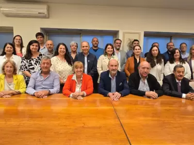 Referentes del sector p�blico, privado y la academia sellaron el acuerdo para la creaci�n del Consejo Estrat�gico Oliv�cola de Mendoza.