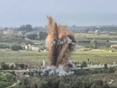 Israel anuncia avanzada terrestre y bombardea el L�bano. Adem�s, la OTAN interviene en el Estrecho de Ormuz.