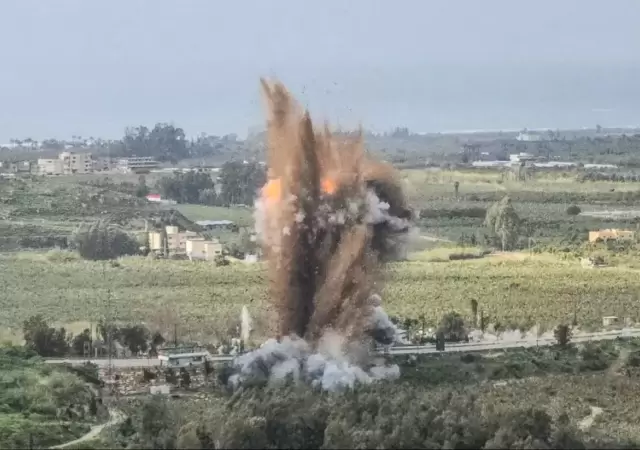 Israel anuncia avanzada terrestre y bombardea el L�bano. Adem�s, la OTAN interviene en el Estrecho de Ormuz.