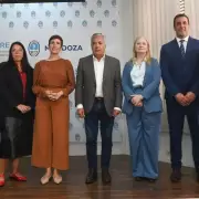 Cornejo presentó el nuevo directorio del EPRE y un plan de energía solar