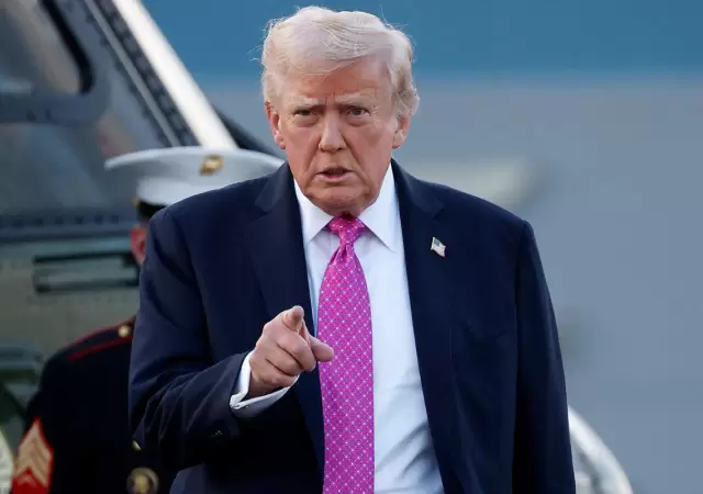Trump amenaza con retirar a EE.UU. de la OTAN.