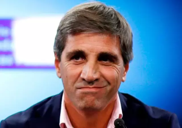 El economista Daniel Sticco analiz� la brecha entre los indicadores r�cord del Gobierno y la ca�da del consumo en los centros urbanos.