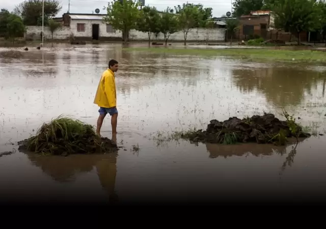 Impacto social: m�s de 100 familias fueron evacuadas en las zonas m�s cr�ticas del sur tucumano.