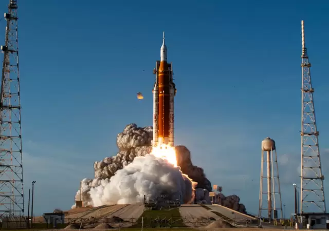 Diego C�rdova analiz� en "Sin Verso" el impacto del sobrevuelo tripulado y lo que el ojo humano descubri� en el espacio profundo.