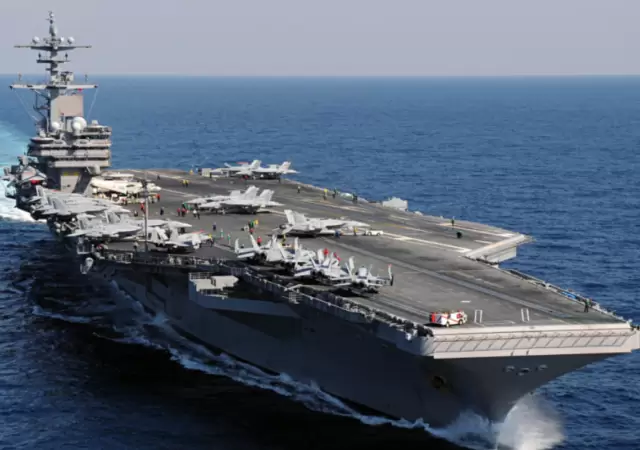 EE.UU. despliega portaaviones Bush ante tensi�n con Ir�n.