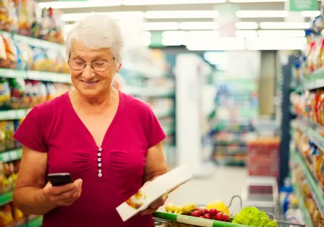 Son varios los supers que ofrecen descuentos a los adultos mayores