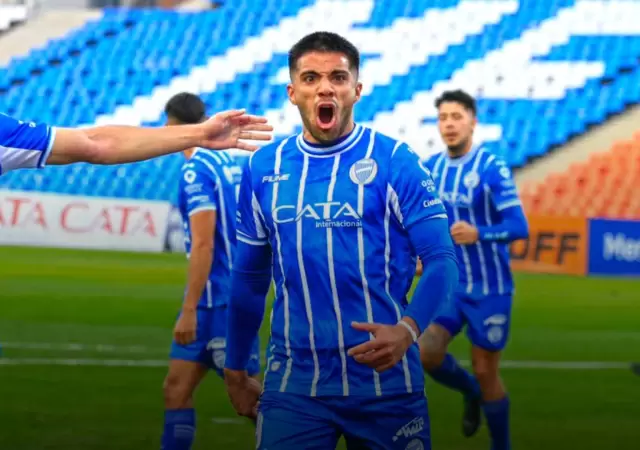 Nahuel Ulariaga, el referente del ataque tombino que le pone el cuerpo a la exigencia de la Primera Nacional.