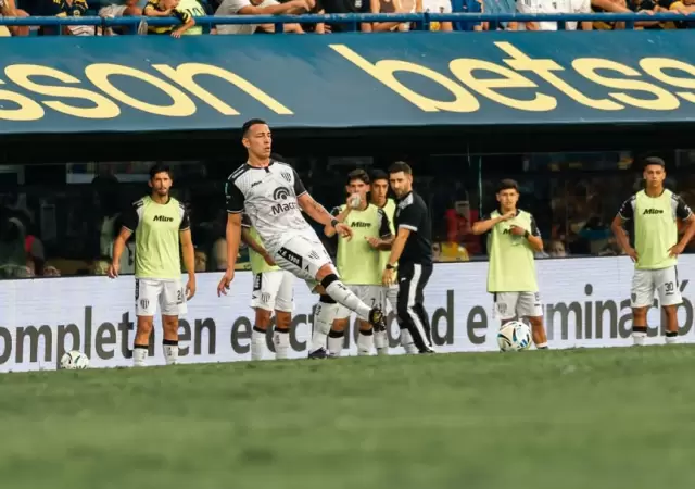 Barboza se afianza en el equipo titular y sue�a con jugar ante la Lepra