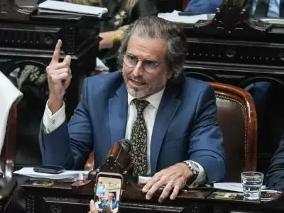 El diputado de LLA no se guard� nada tras el paso del Jefe de Gabinete por el Congreso y apunt� contra los "kioscos" de la pol�tica.