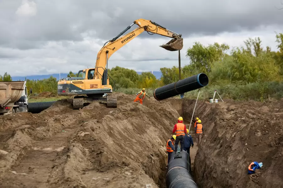 Una obra estrat�gica en el Canal Calise cambiar� la forma de regar en San Carlos.
