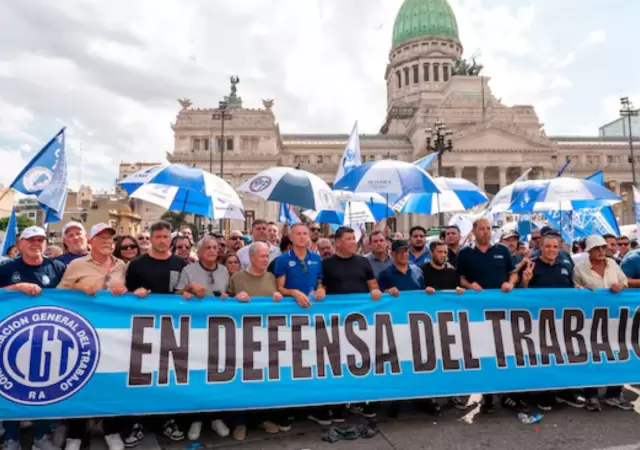 Mil efectivos blindan la Ciudad para garantizar la libre circulaci�n durante la marcha sindical.