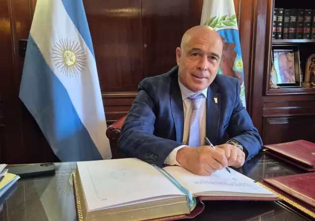 Bartolom� Abdala revela la hoja de ruta del Gobierno en el Senado.